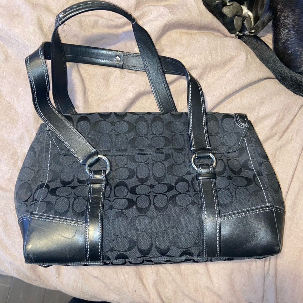 Black coach purse - Picture 3 of 6